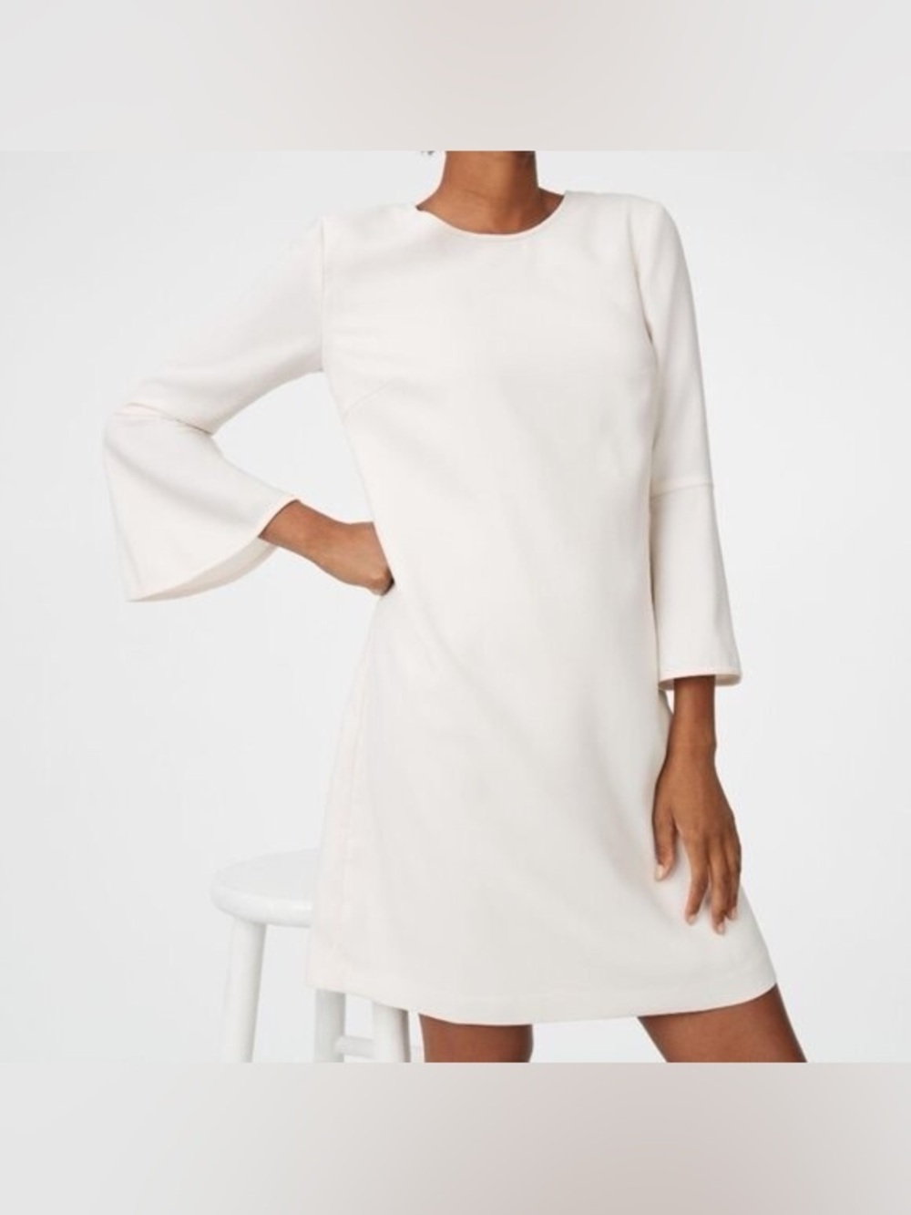 Club Monaco Larchye Dress Off White Cream Bell Sleeve Shift Mini Crepe Sz M